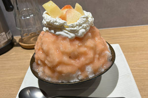 フルーツたっぷりかき氷『もも』(生かき氷 ミヤノ家 原宿店)